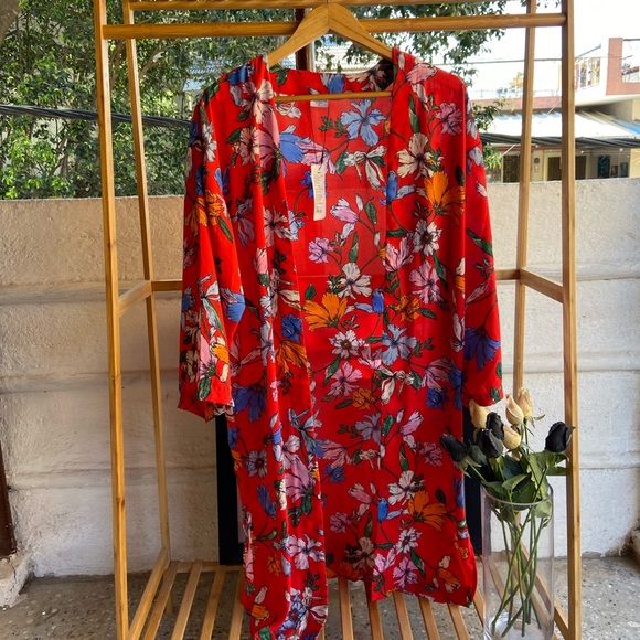 ONLY Floral Print Shurg. Size- 36 ( Free size) - Picture 10 of 11